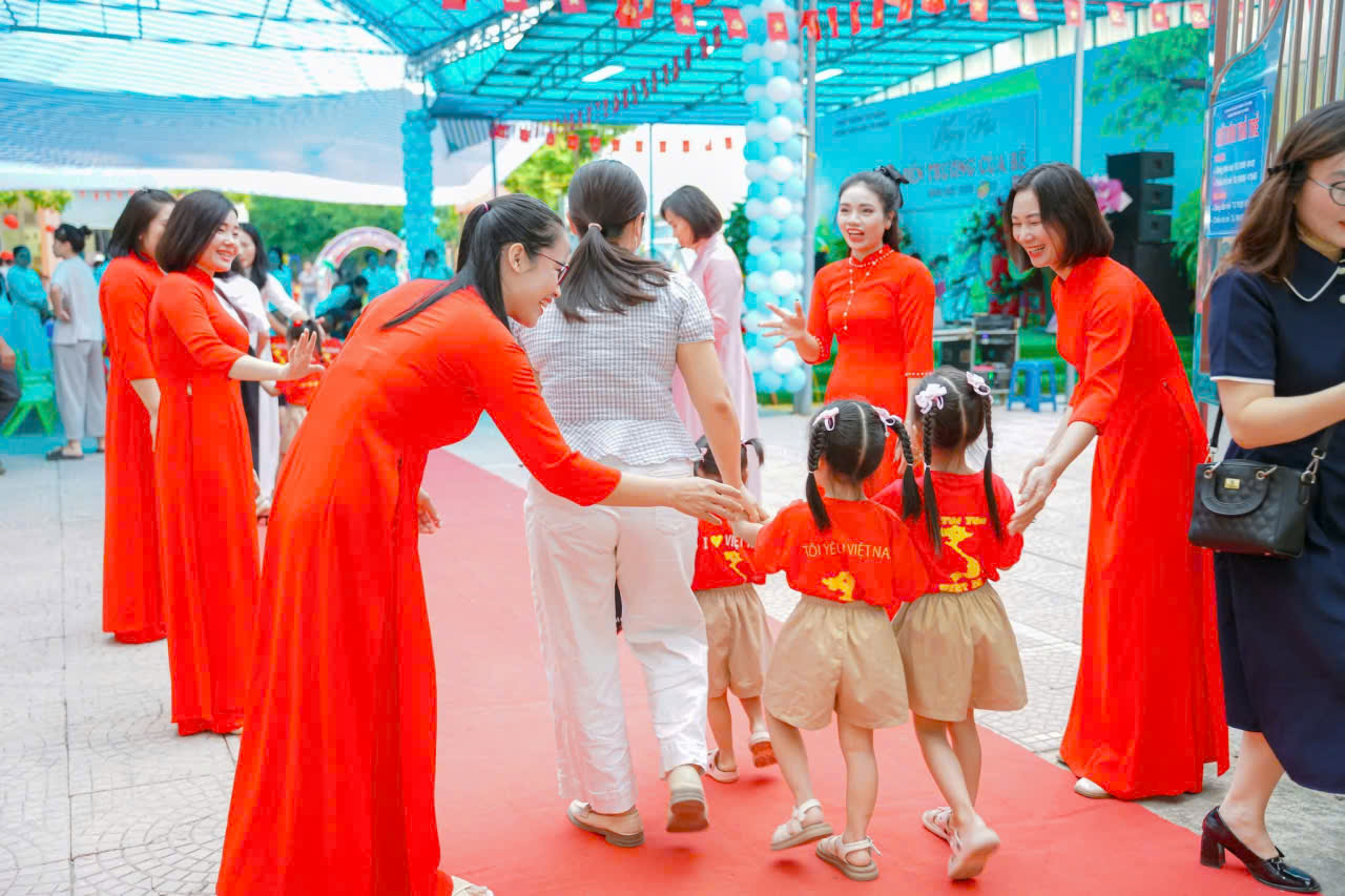 RỘN RÀNG TIÉNG TRỐNG KHAI TRƯỜNG TẠI TRƯỜNG MẦM NON YÊN NGHĨA NĂM HỌC 202-2027